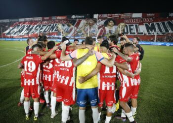 Instituto se recuperó y volvió al triunfo ante Vélez