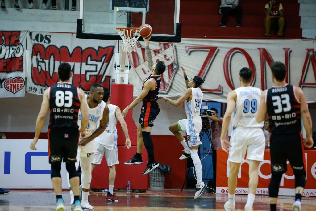 Instituto, a paso de campeón