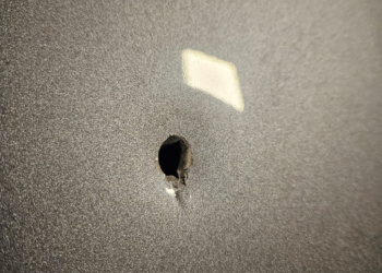 Un conductor denunció que le dispararon a su vehículo para robarle en el área del Tropezón