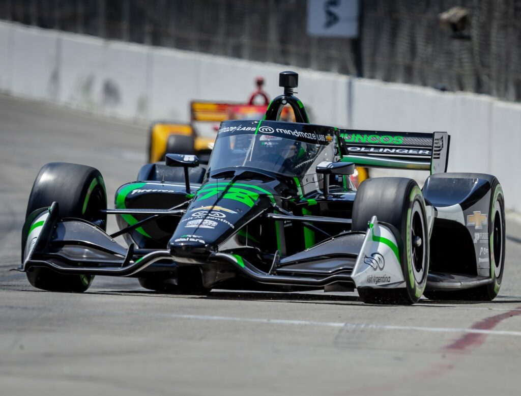 Agustín Canapino lideró una vuelta, se accidentó y abandonó en Long Beach
