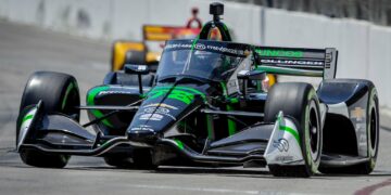 Agustín Canapino lideró una vuelta, se accidentó y abandonó en Long Beach