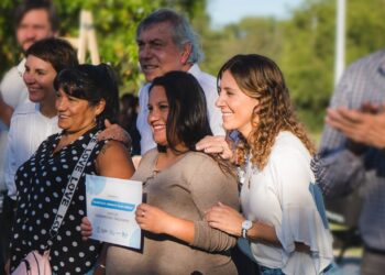 Jure entregó kits de herramientas a emprendedores