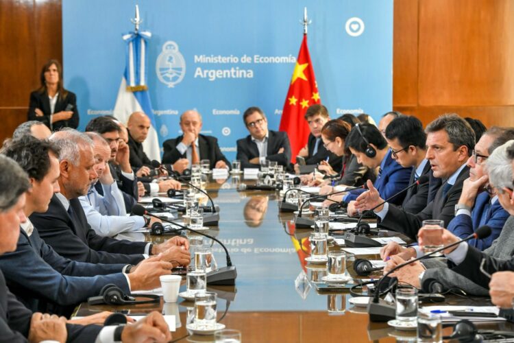 De qué se trata el "swap" que el Gobierno argentino activó con China