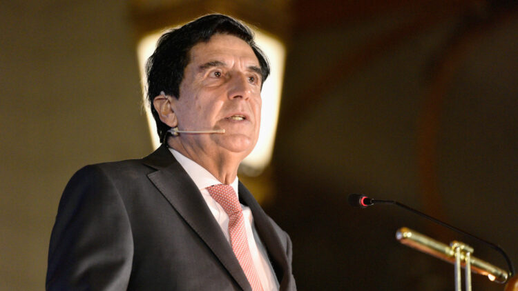 “El Gobierno está devaluando” “El Gobierno está devaluando”