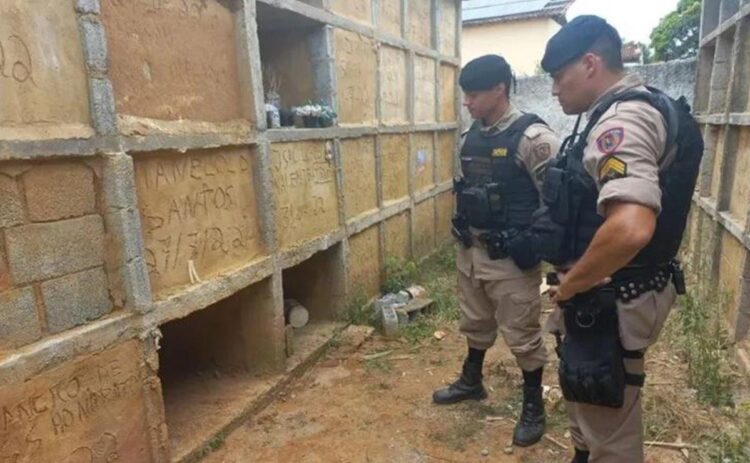 Como venganza, la sepultaron viva en un nicho del cementerio