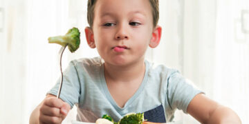 Chicos y adolescentes consumen sólo el 20% de las frutas y verduras recomendadas