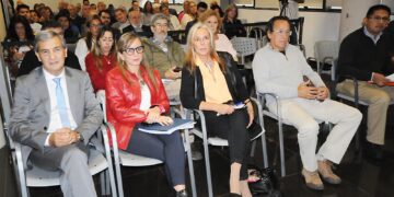 Críticas a Apross y al sistema sanitario en el primer debate local sobre la temática