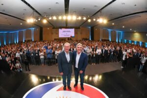 Llaryora: “Vamos a resolver el conflicto docente y sanitario”