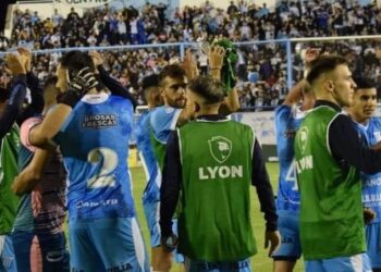 Racing piensa en el líder