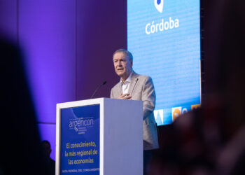 Schiaretti destacó que la Economía del Conocimiento representa más del 9% del producto bruto cordobés