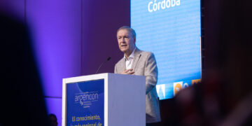 Schiaretti destacó que la Economía del Conocimiento representa más del 9% del producto bruto cordobés