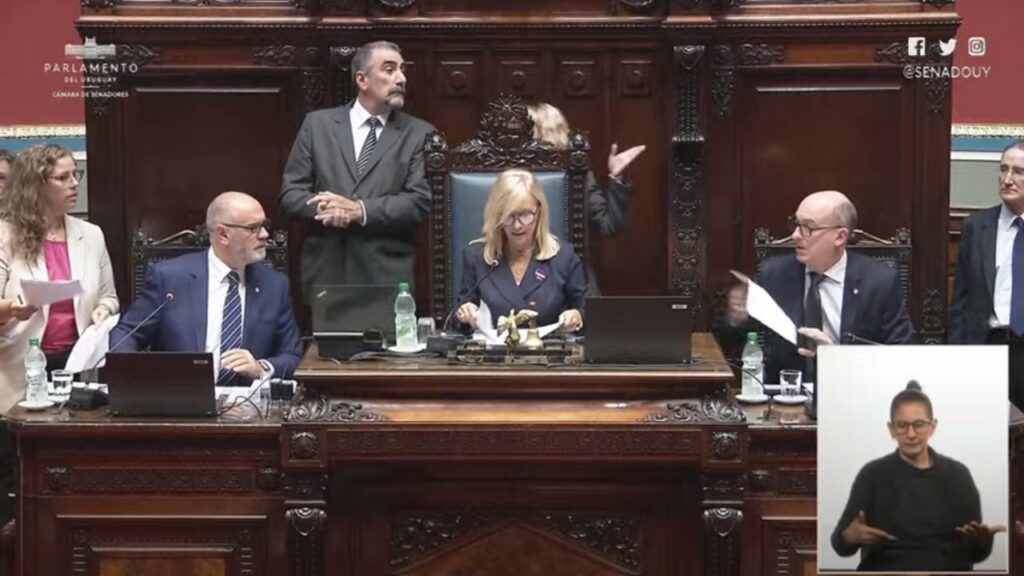 Uruguay aprobó la reforma que amplía la edad de jubilación