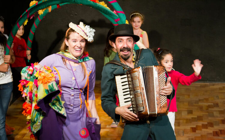 Artes escénicas para disfrutar en familia Artes escénicas para disfrutar en familia