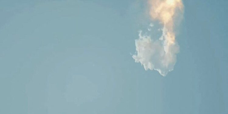 Se lanzó con éxito el Starship, el cohete más potente de la historia, pero explotó en el aire tras su despegue