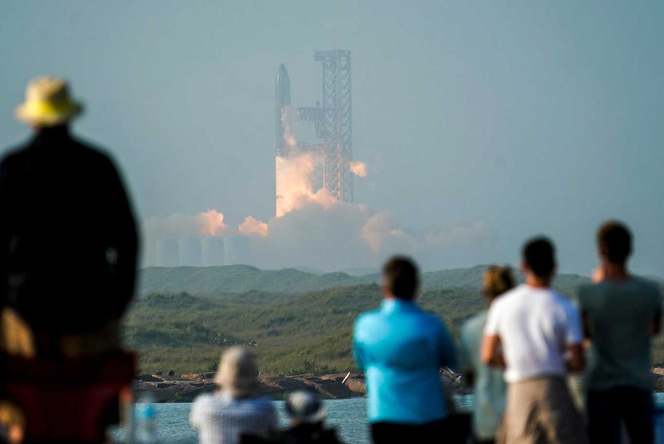 Se lanzó con éxito el Starship, el cohete más potente de la historia, pero explotó en el aire tras su despegue