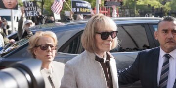 «Trump me violó», ratificó la periodista que llevó al expresidente a juicio