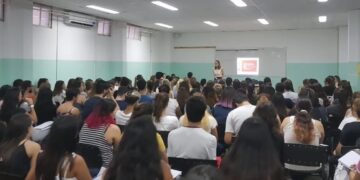 Una estudiante universitaria argentina contó su desopilante método para engañar a una docente y aprobar los parciales