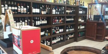 El arte de asesorar en vinos, en el corazón de la Plaza Italia