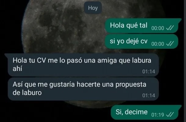 Dejó su currículum en una cafetería y recibió una propuesta indecente