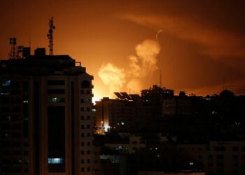 Se intensifican los enfrentamientos entre Israel y un grupo armado palestino en Gaza