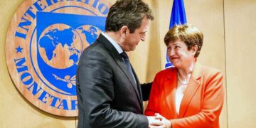 Ante el impacto de la sequía, el FMI busca avanzar en la consolidación del programa con Argentina