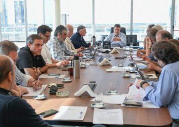 Massa analiza medidas con su equipo económico tras conocerse la inflación de abril