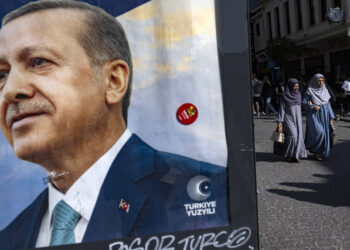 Turquía vota en una segunda vuelta para elegir a su presidente y Erdogan vuelve a ser el favorito