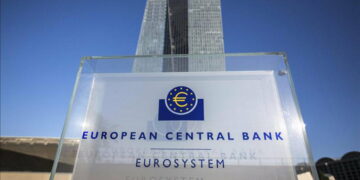 El Banco Central Europeo también aumentó las tasas de interés ante la alta inflación