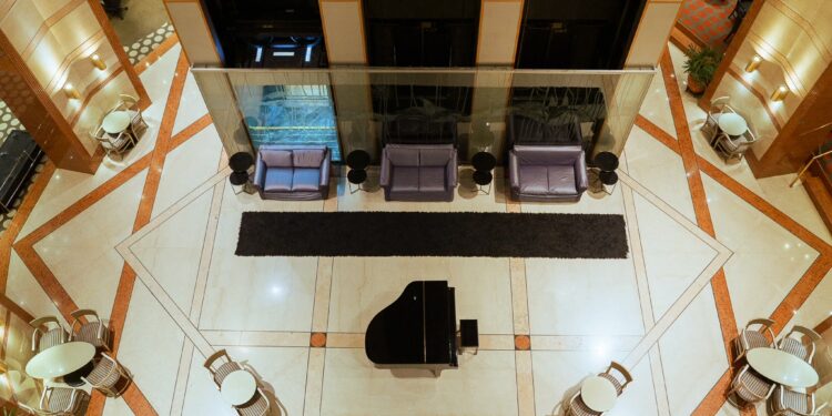 DJs de música electrónica harán vibrar el Hotel Quinto Centenario en un evento sin precedentes