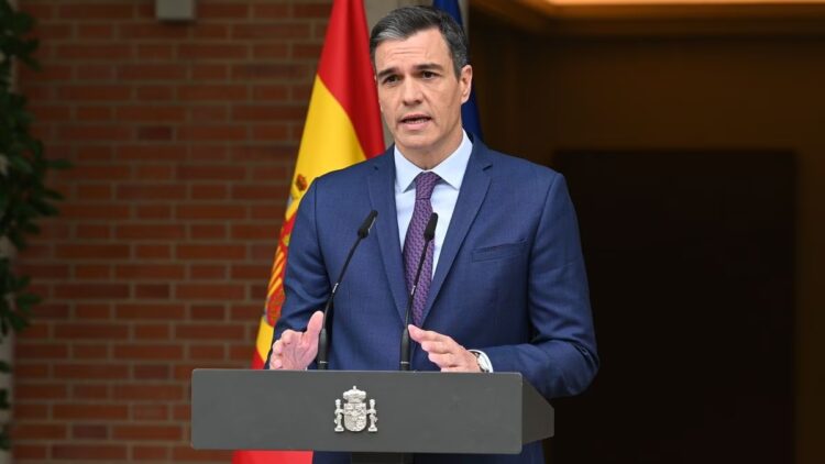 Tras ser derrotado en comicios regionales, Sánchez responde con elecciones anticipadas