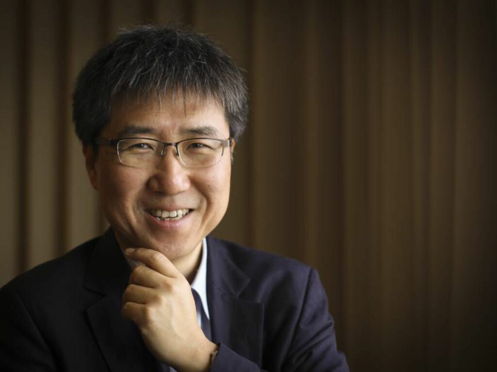 Ha-Joon Chang: "Aceptar la dolarización sería una locura"