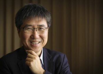 Ha-Joon Chang: «Aceptar la dolarización sería una locura»