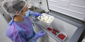 Mujeres de Córdoba donan semanalmente su leche para nutrir a bebés de la región