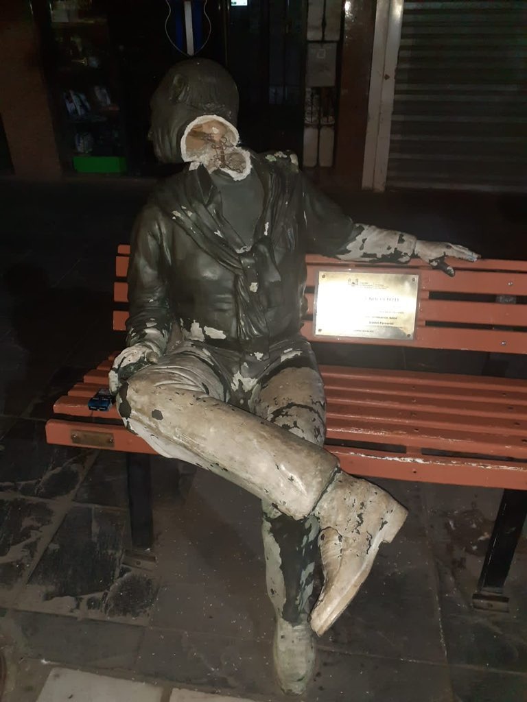 Vandalizaron la estatua del ex presidente de Talleres Amadeo Nuccetelli
