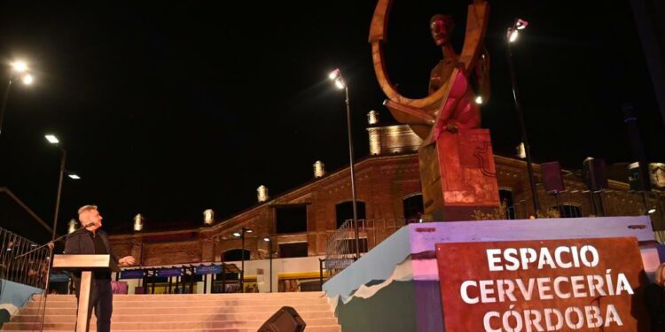 De sombrío y abandonado a moderno: el antes y el después de la Cervecería de Alberdi