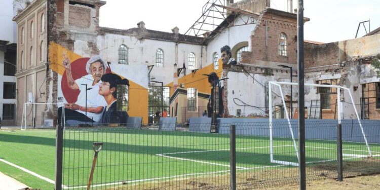 De sombrío y abandonado a moderno: el antes y el después de la Cervecería de Alberdi