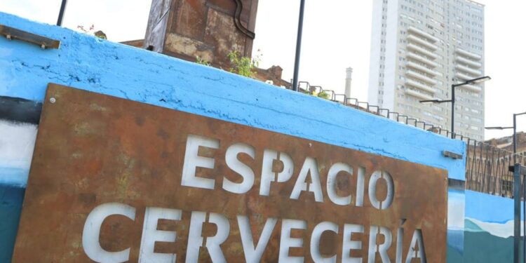 De sombrío y abandonado a moderno: el antes y el después de la Cervecería de Alberdi