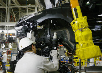 La economía repuntó en marzo por tercer mes consecutivo pero registró caídas en el agro por la sequía