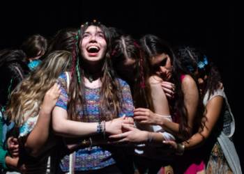 H, la tribu del amor