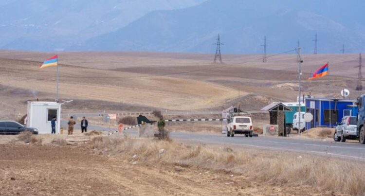Armenia acepta que Nagorno Karabaj quede para Azerbaiyán