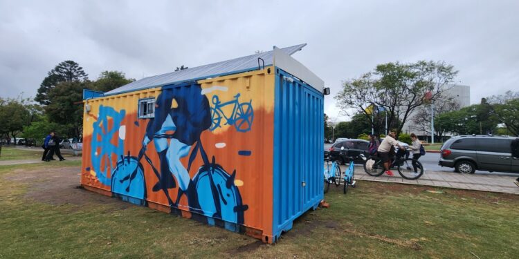 Se habilitó una nueva estación del servicio de bicicletas públicas en el Parque de las Tejas