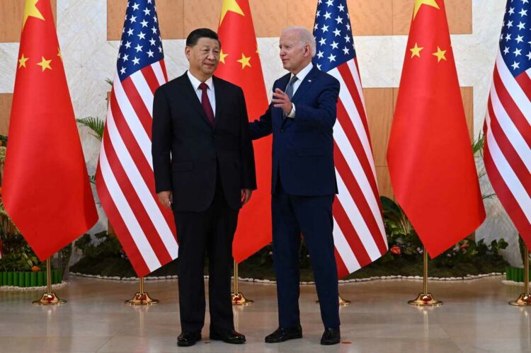 US President Joe Biden (R) and Chinese President Xi Jinping hold a meeting on the sidelines of the G20 Summit in Nusa Dua on the Indonesian resort island of Bali, November 14, 2022. (Photo by SAUL LOEB / AFP) (Photo by SAUL LOEB/AFP via Getty Images)