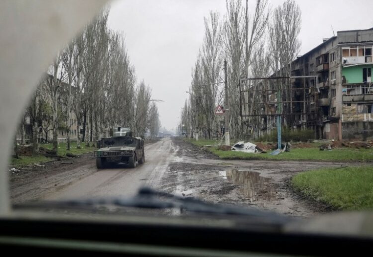 Rusia aseguró haber tomado el control total de Bajmut, pero Ucrania dijo que continúan los combates