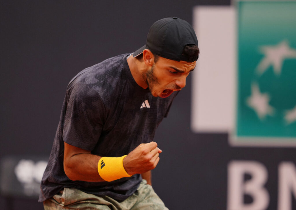 Cerúndolo le ganó a Sinner y avanzó a los cuartos de final en el Masters 1000 de Roma