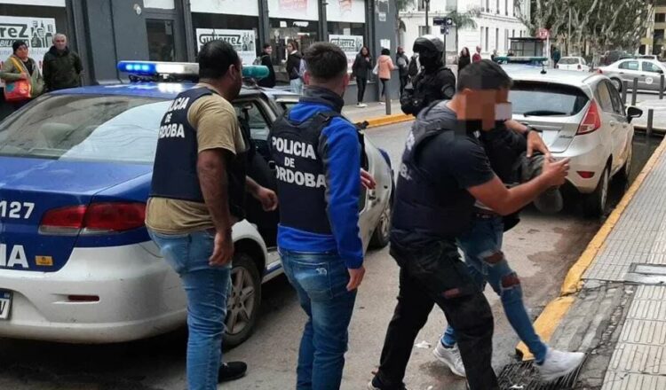 Detuvieron a una persona por el crimen de Alberto Cobos, primo del "Toro" Quevedo