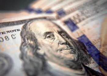 Más cepo cambiario: habrá que esperar 15 días para operar con dólares si se adquieren vía Bolsa o CCL