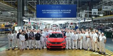 Stellantis salió a la búsqueda de colaboradores para su planta en Córdoba