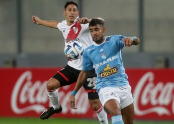 River sacó un punto ante Sporting Cristal y complicó su clasificación