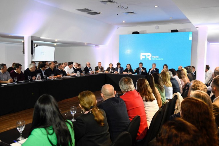El partido de Massa pidió que Fernández convoque a una mesa política que defina la estrategia electoral
