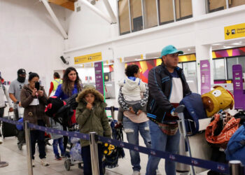 El gobierno británico anunció restricciones a las visas de estudiantes para reducir la inmigración